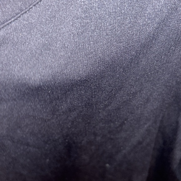 Zella black crewneck - Picture 9 of 12